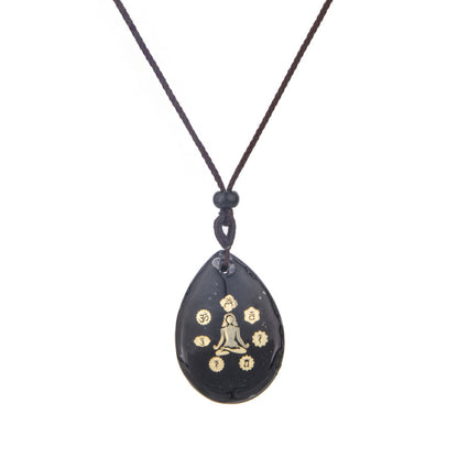 Colar com pingente de ioga gravado em cristal 