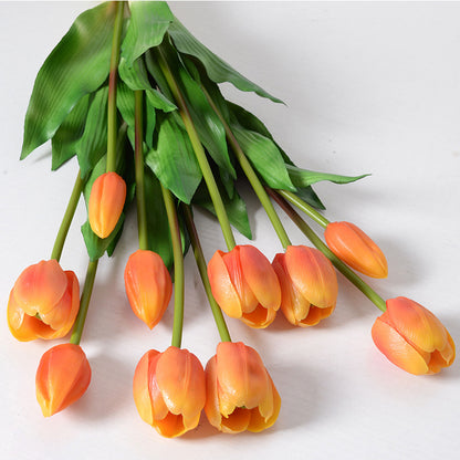Simulación de ramo de tulipanes hidratante de 5 cabezas. 