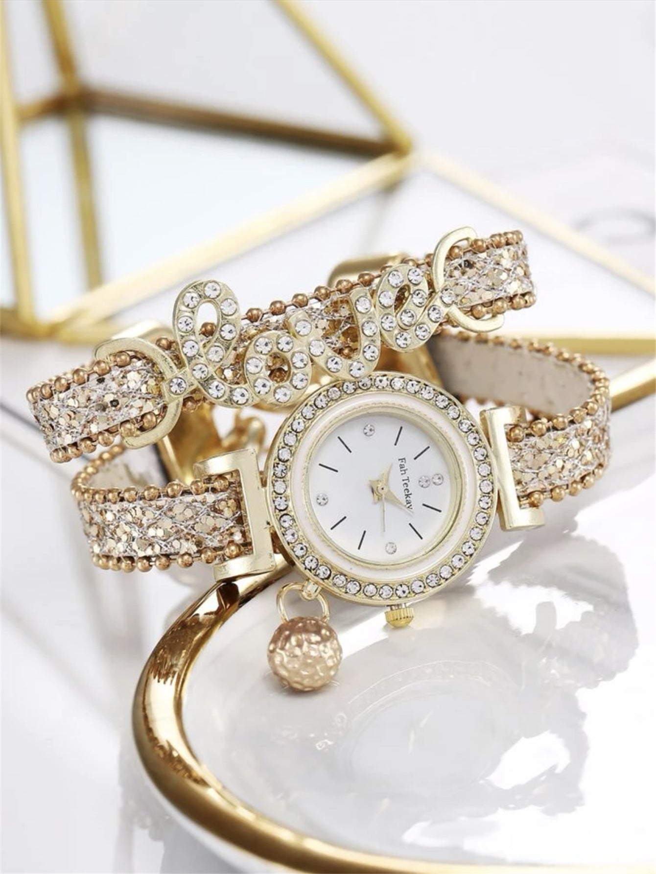 Quartz watch + a gravel pendant
