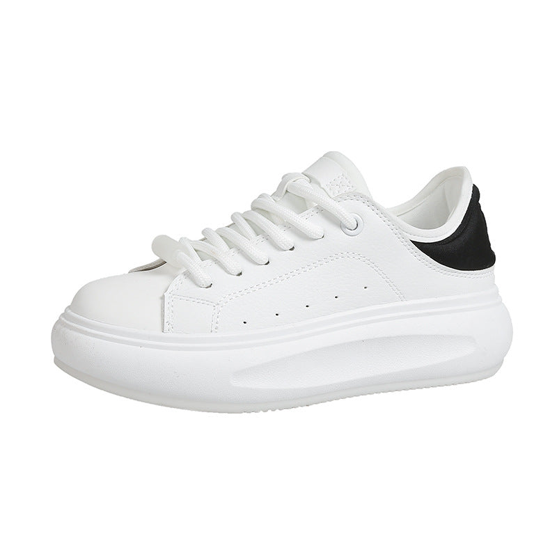 Zapatos blancos pequeños, zapatos de pan casuales, zapatillas deportivas de nicho. 
