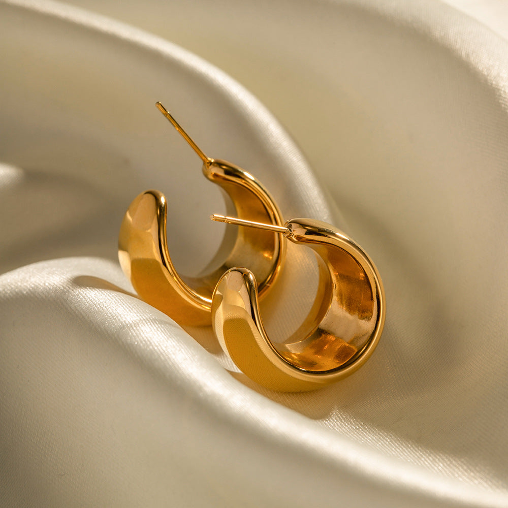Curved Chubby Earrings