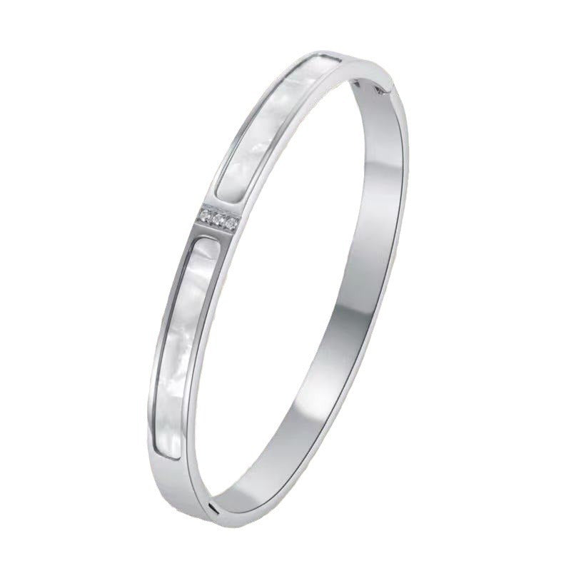 Stainless steel bracelet with diamonds