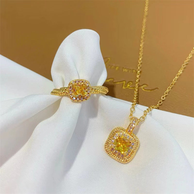 Women's 18K Gold-Plated Yellow Cube Ring Pendant Necklace — Anti-Fade Collarbone Chain