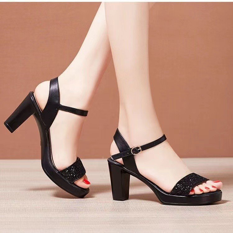Straight buckle heeled sandals