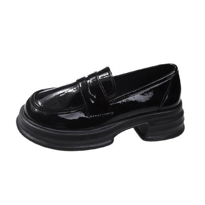 Black leather shoes woman