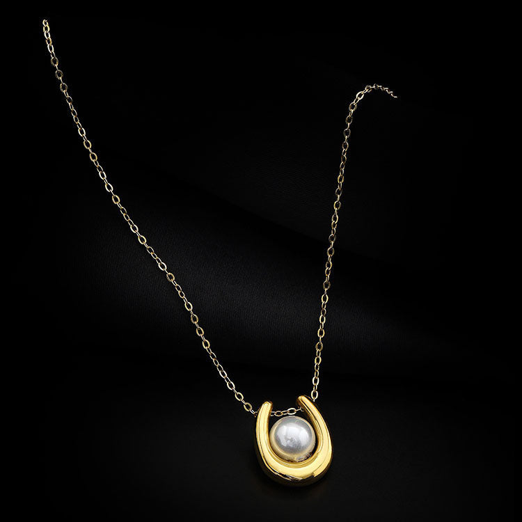 Light Luxury Pearl Necklace with Gold U-Shaped Pendant