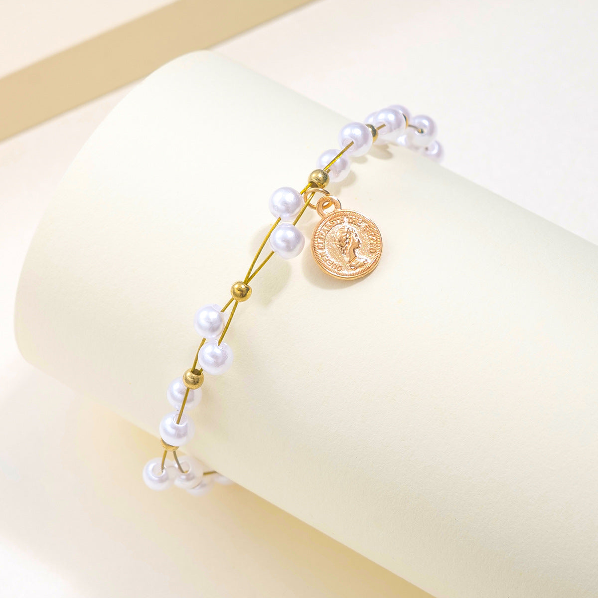 Pearl Portrait Pendant Bracelet