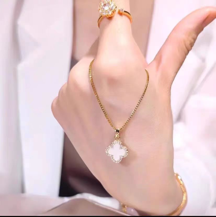 Women's Titanium Steel Minimalist Collarbone Pendant Necklace