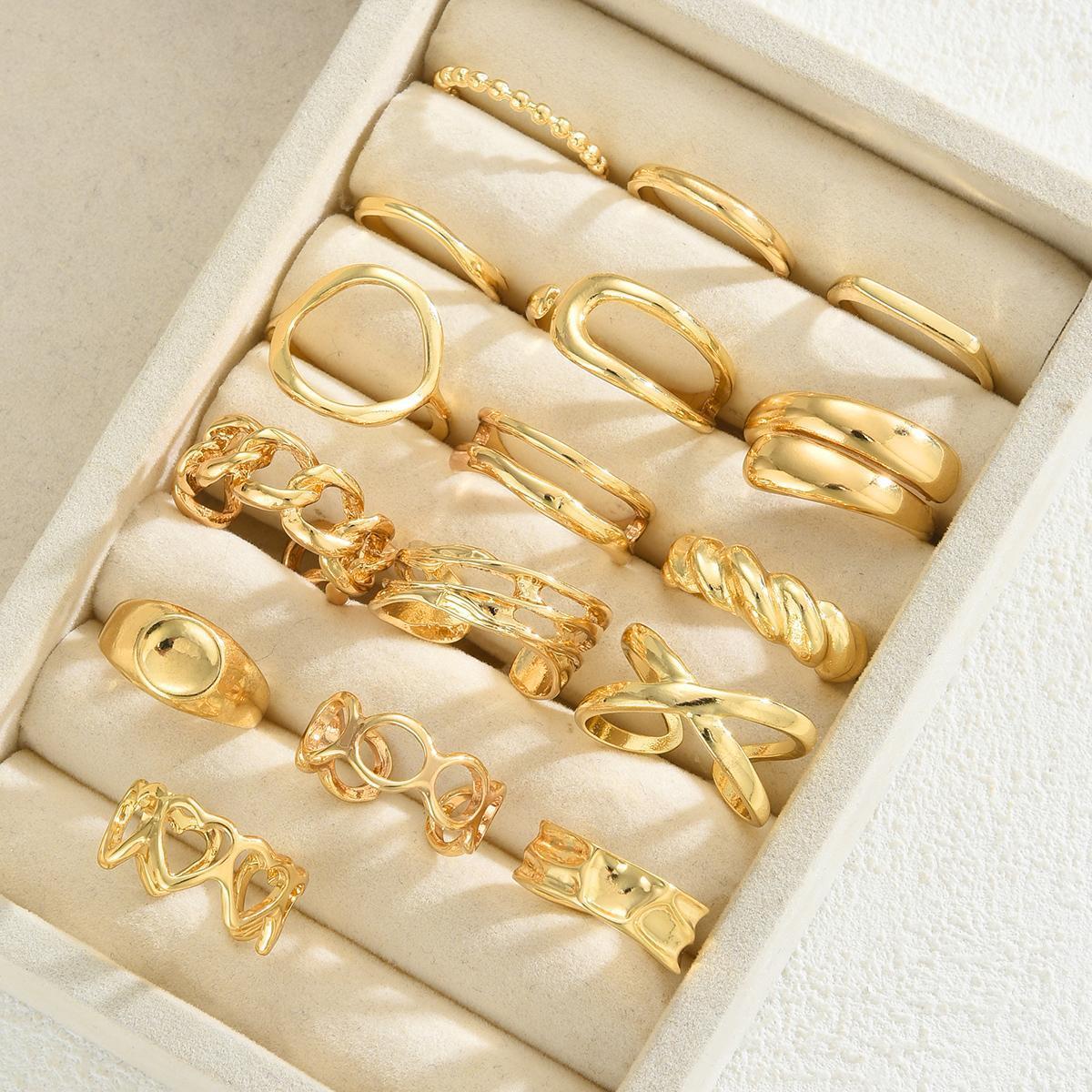 16-Piece Geometric Oval Gold-Plated Ring Set