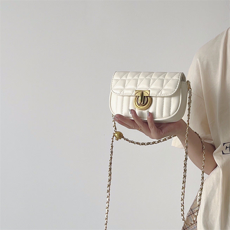 Versatile diamond lock chain small bag