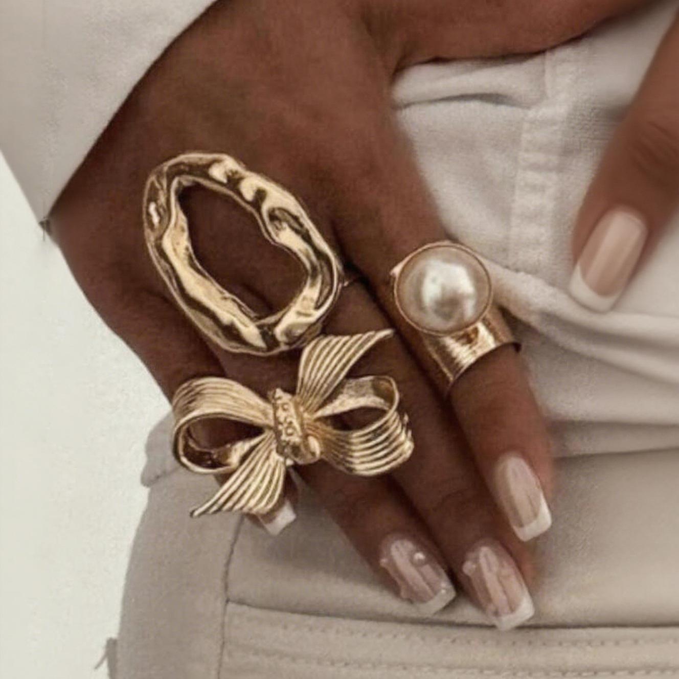 Folded Imitation Pearl Ring Set