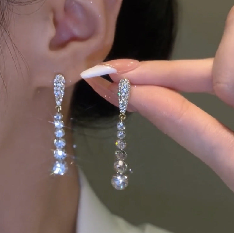 Pendientes largos con flecos de diamantes de imitación y aguja de plata S925 