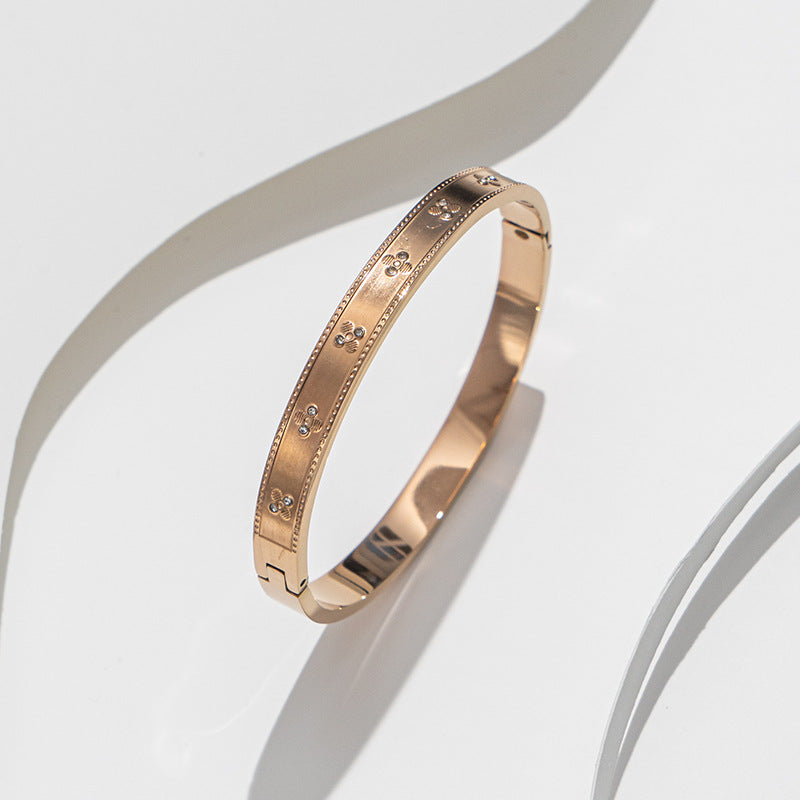 Chic Four-Leaf Clover Bracelet, Fashionable Lucky Grass Bracelet