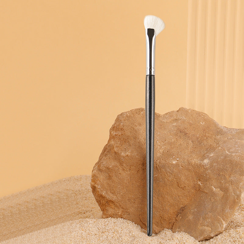 Starry Sky Scythe Nose Contour Brush