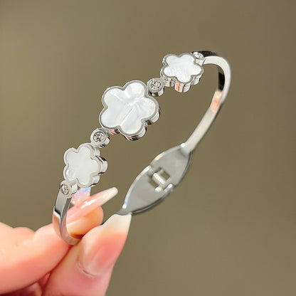 Four-leaf clover gypsy titanium steel bracelet