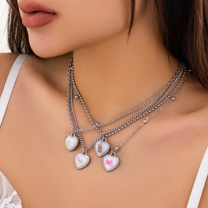 Small animal set necklace lady