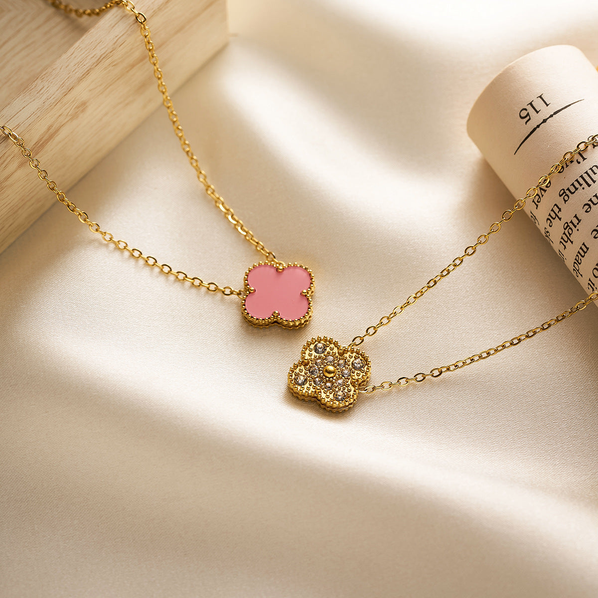 15mm Titanium Steel 18K Gold-Plated Double-Sided Four-Leaf Clover Bracelet