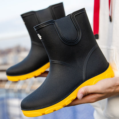 Short rain boots couple thick soles
