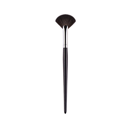 Fan Highlighter Brush (Goat Hair Fine Tip)
