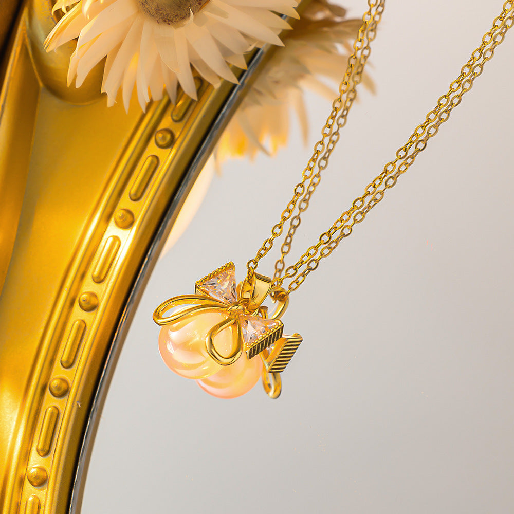 Women's Colored Pearl 18K Gold-Plated Titanium Steel Collarbone Necklace