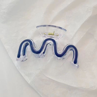 W-shaped drip hairpin