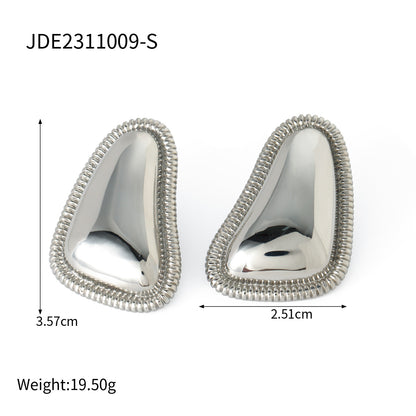 Pendientes de aro con motivo de pan triangular 