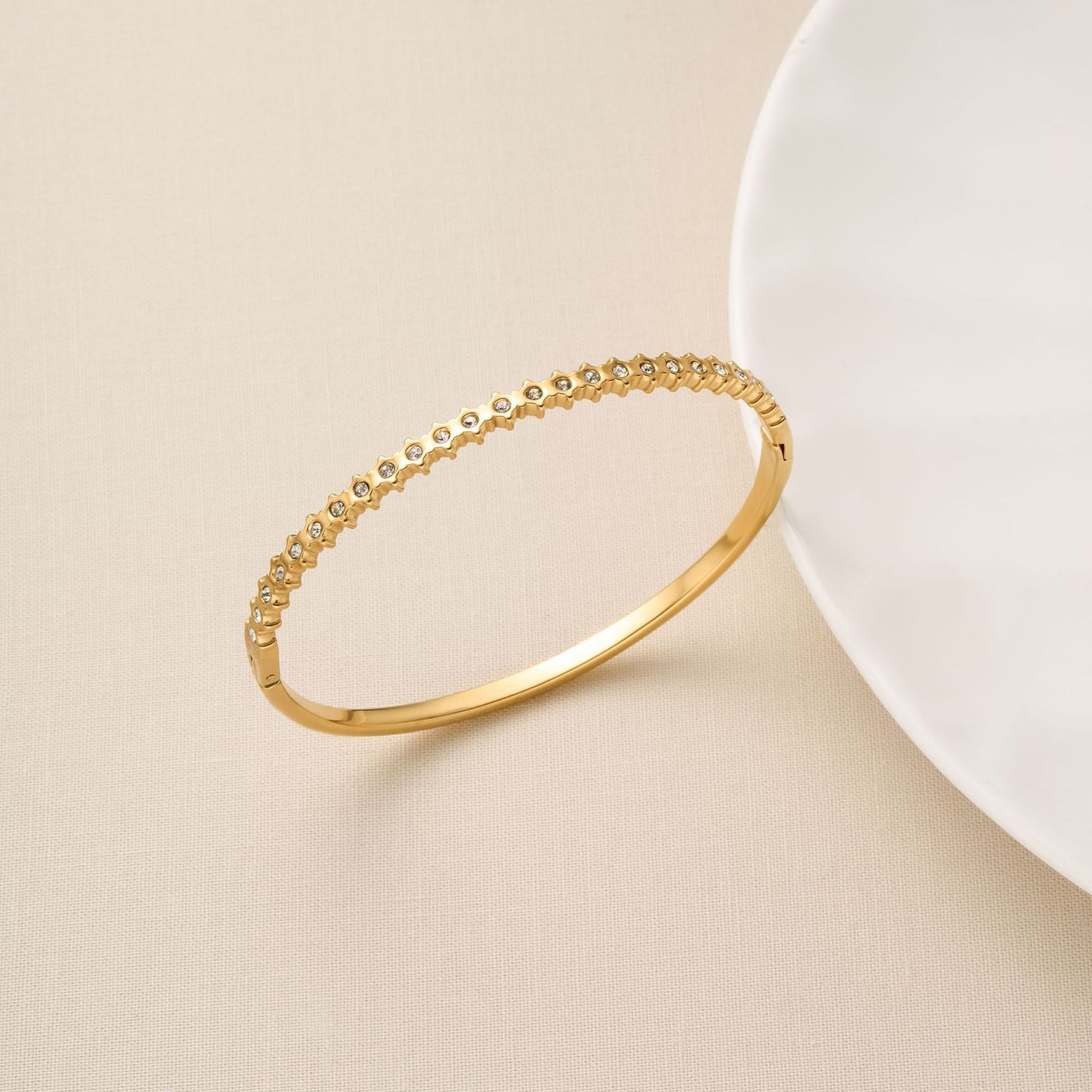 18k gold niche design bracelet
