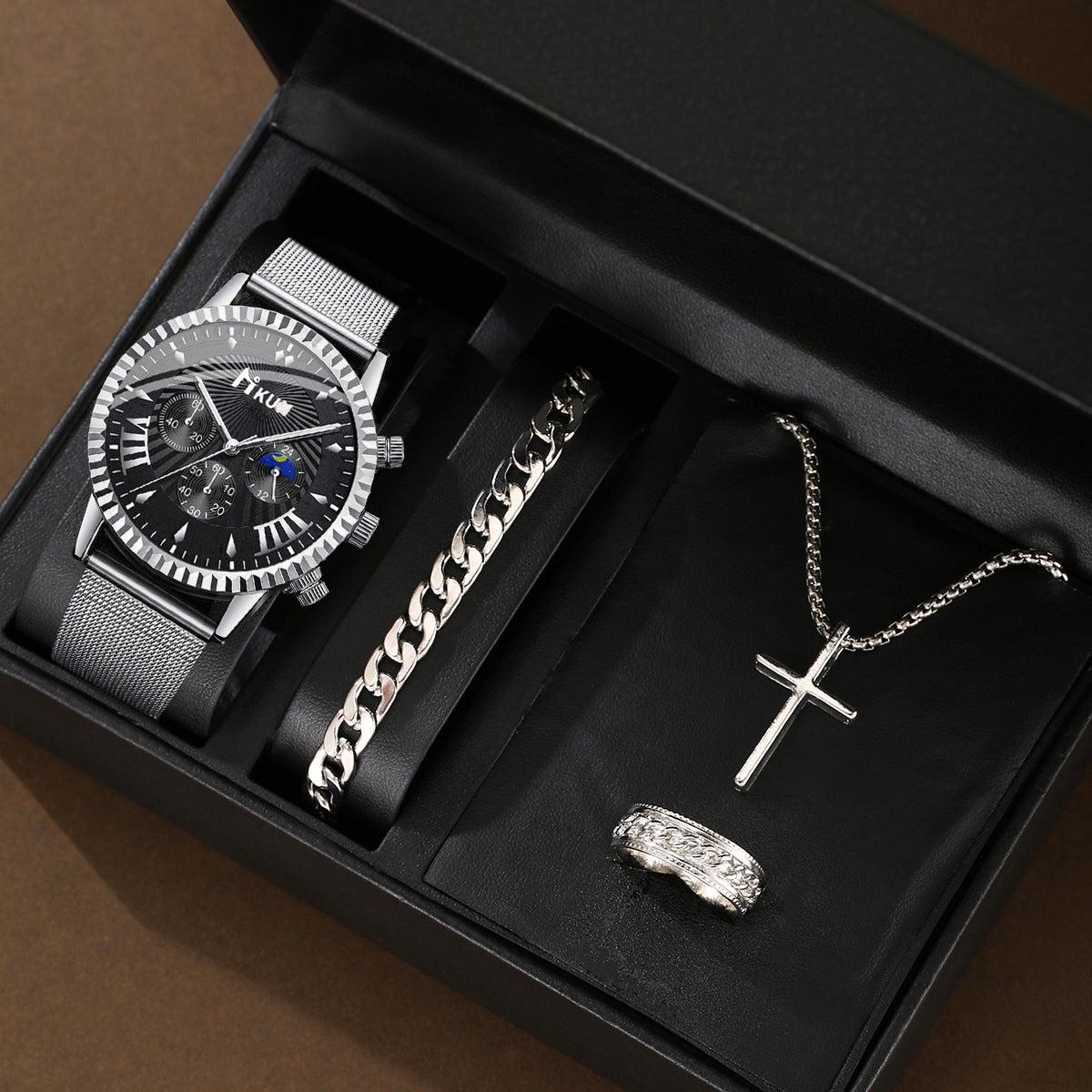 Quartz watch cross set
