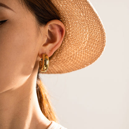Stainless steel hollow C-shaped earrings for women
