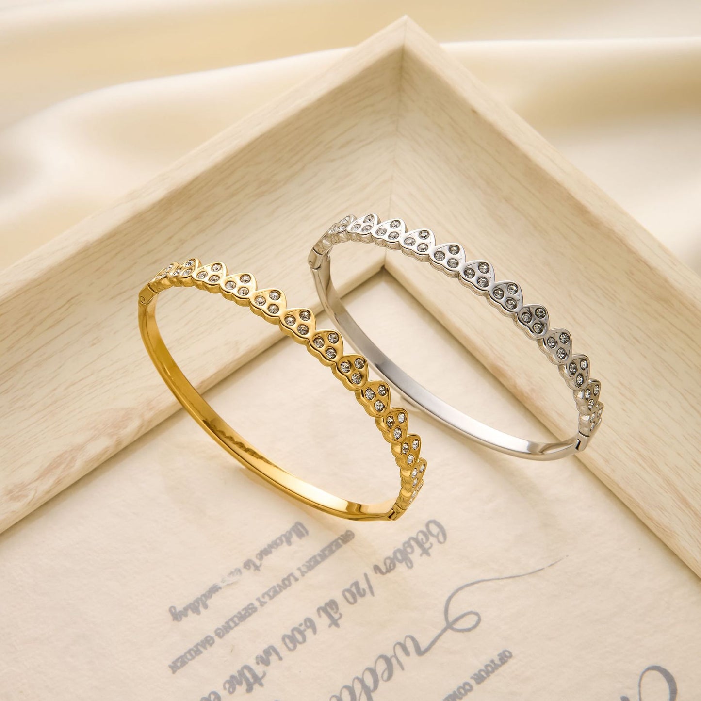 18K Gold Triangle Diamond Bracelet