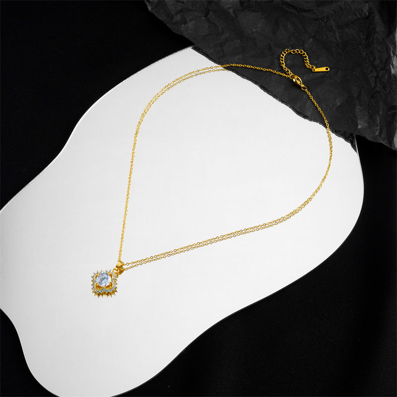 Women's Retro Micro-Inlaid 18K Gold Titanium Steel Collarbone Necklace