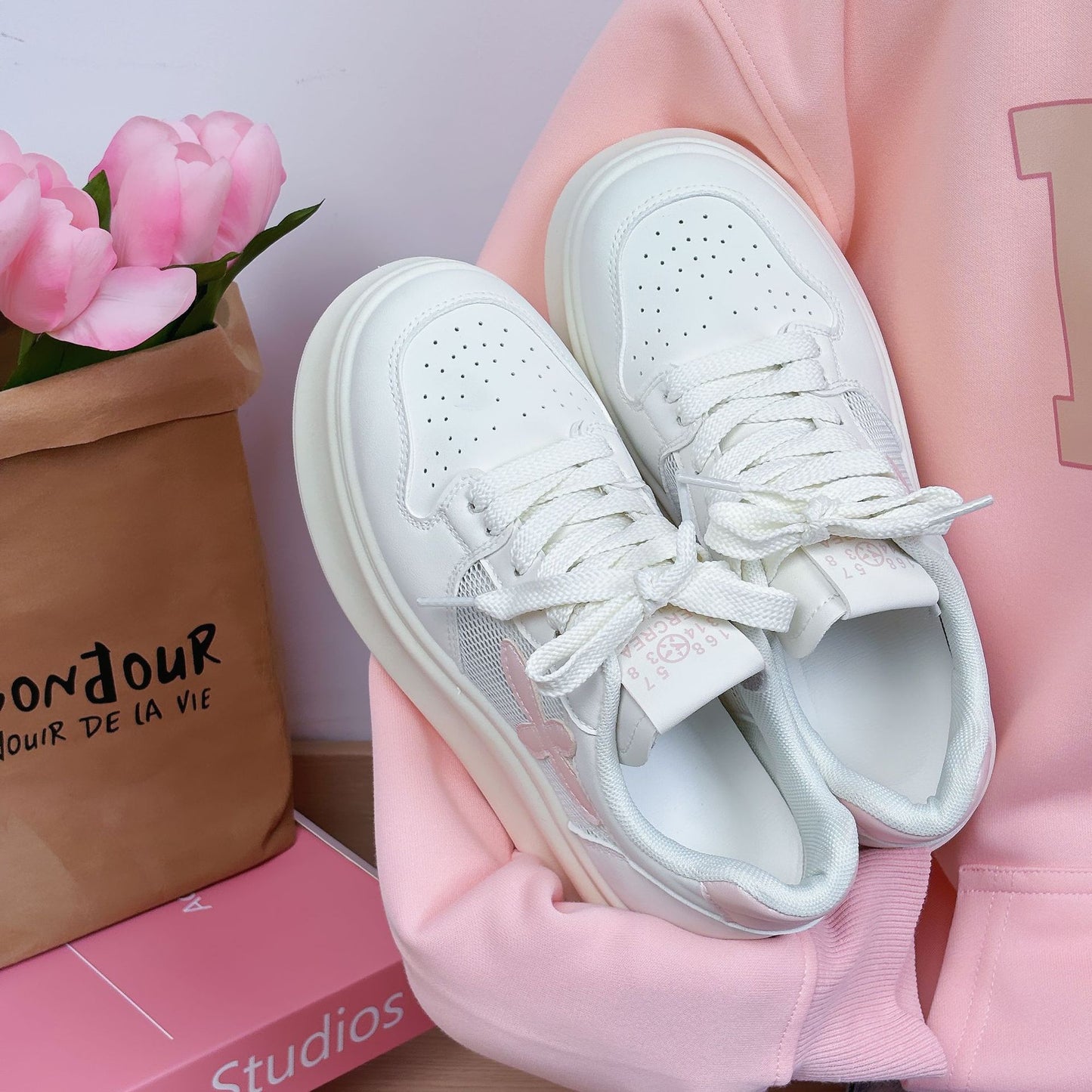 Zapatos blancos ultraligeros transpirables de verano para mujer. 