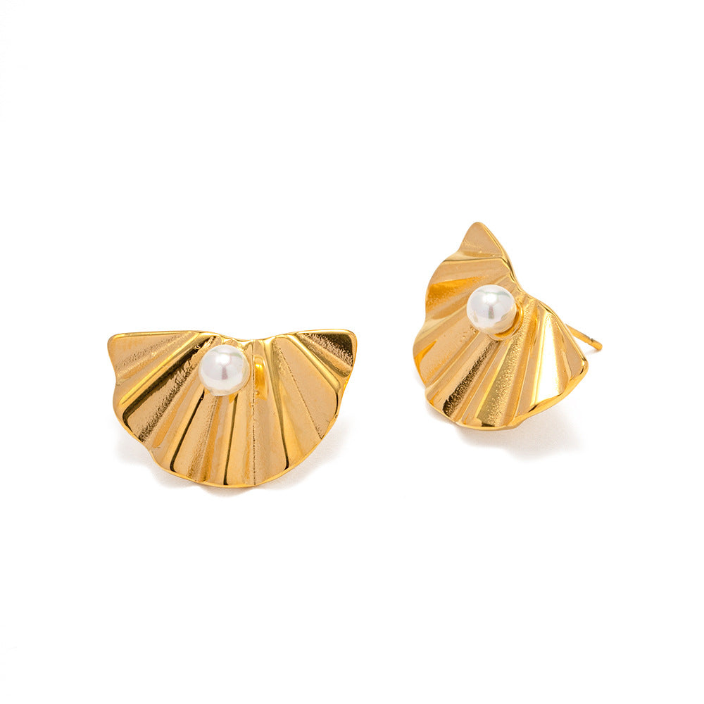 Pearl earrings