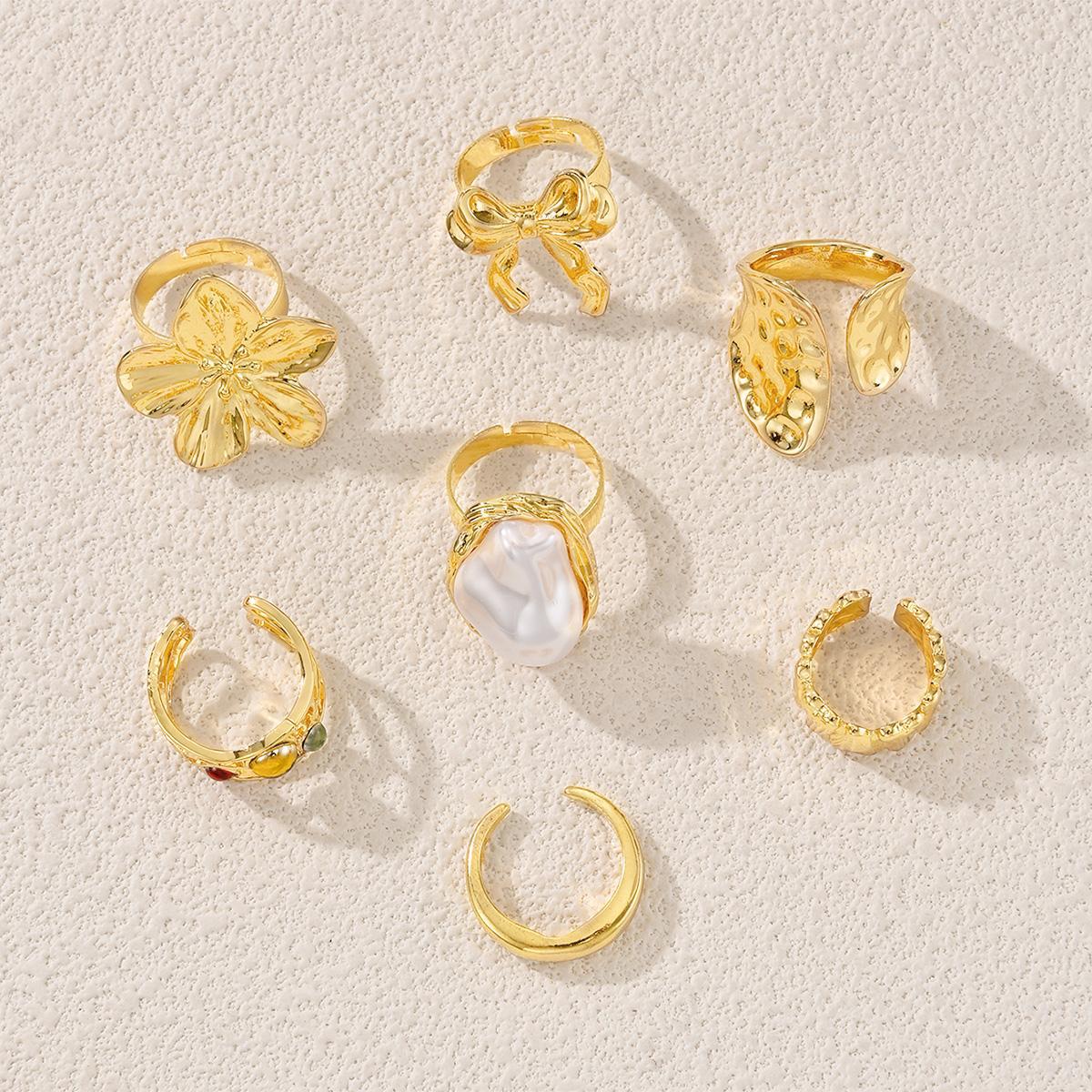 7-Piece Irregular Flower Ring Set