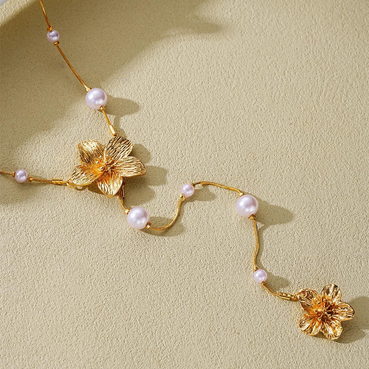 Flower Pendant Long Necklace