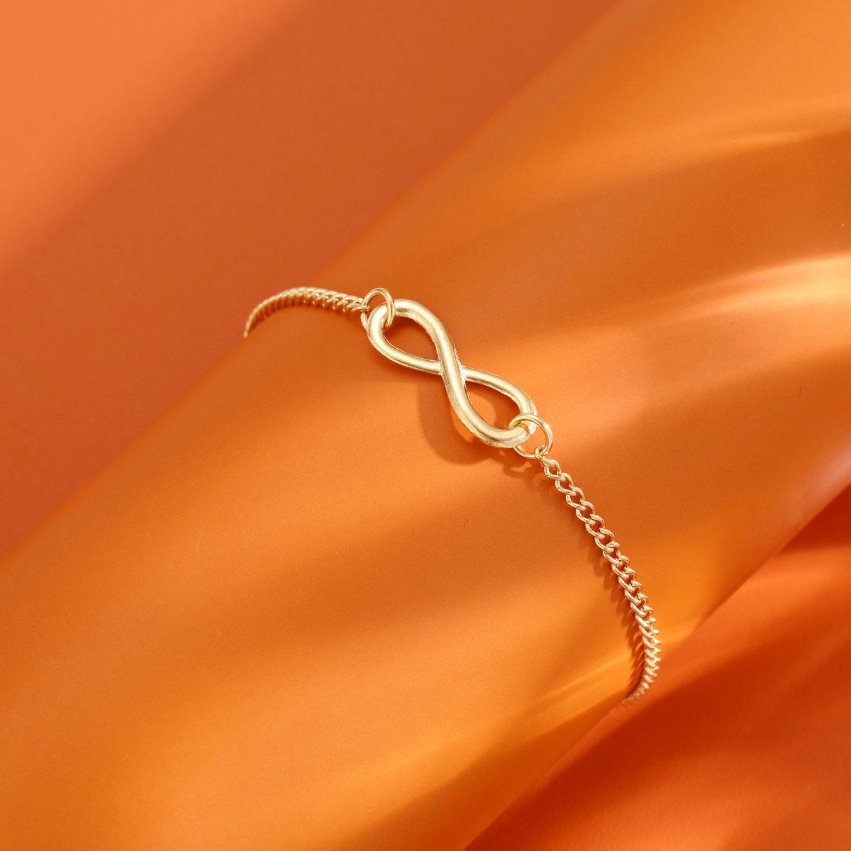 Lucky Number 8 Alloy Bracelet