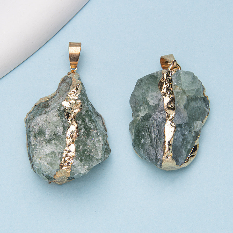 Crystal amorphous bezel rough stone pendant