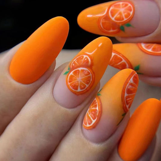 Uñas postizas ovaladas en color naranja otoñal mate 