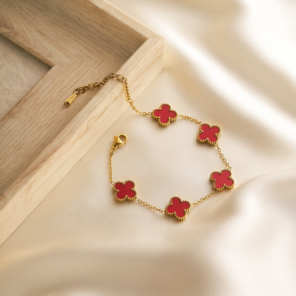 15mm Double-Sided Four-Leaf Clover Necklace