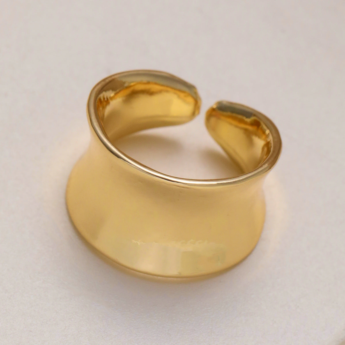 Concave Arc Ring