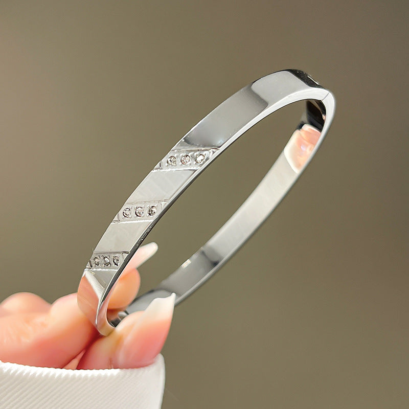 Four-leaf clover gypsy titanium steel bracelet