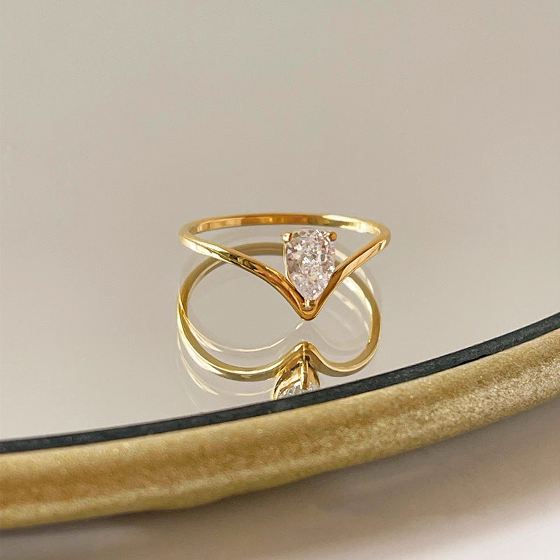 V-Shaped Waterdrop Zircon 18K Gold-Plated Women's Thin Ring
