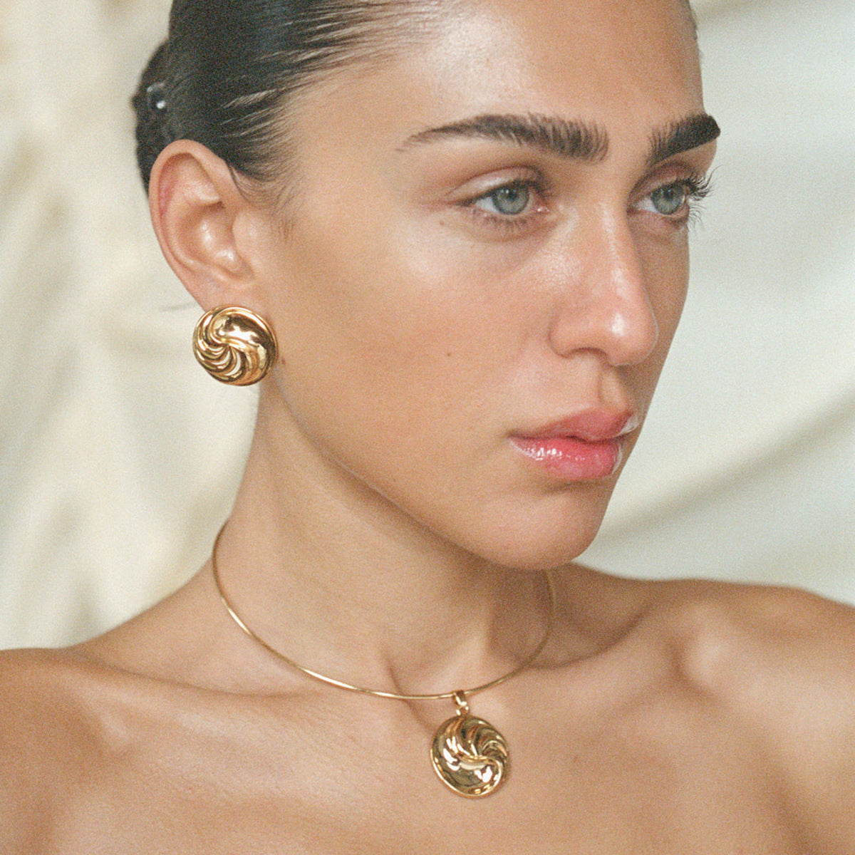 Round Convex Thread Earrings