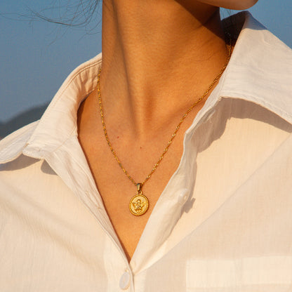 Collar con colgante de ángel de Cupido 