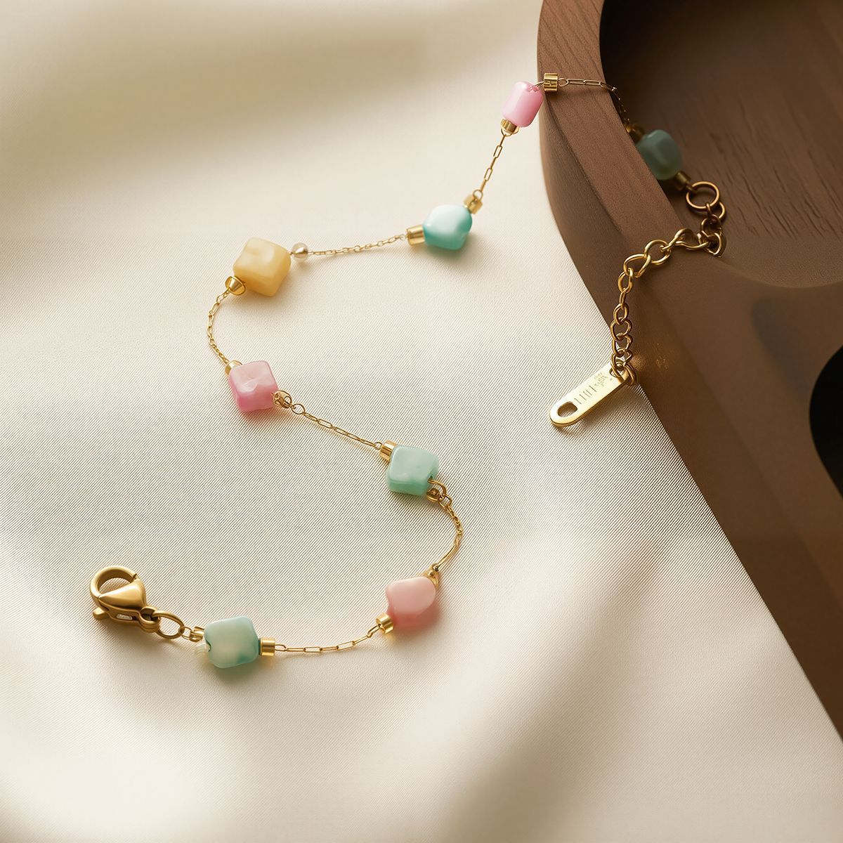 Women's Natural Stone Four-Leaf Clover Bracelet — Colorful, Non-Fading