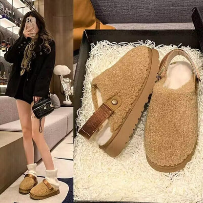 Two Internet celebrity slippers