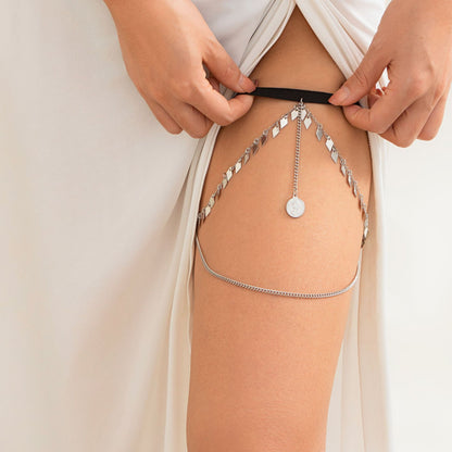 Black lace thigh chain