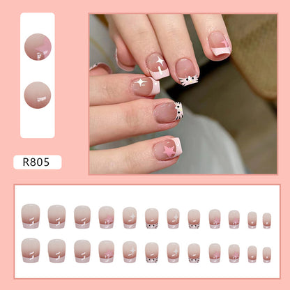 Uñas cortas de bailarina con diseño de gato francés en degradado rosa 