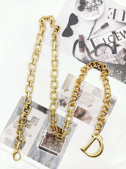 D letter metal chain belt