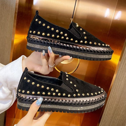 Cake-soled canvas shoes